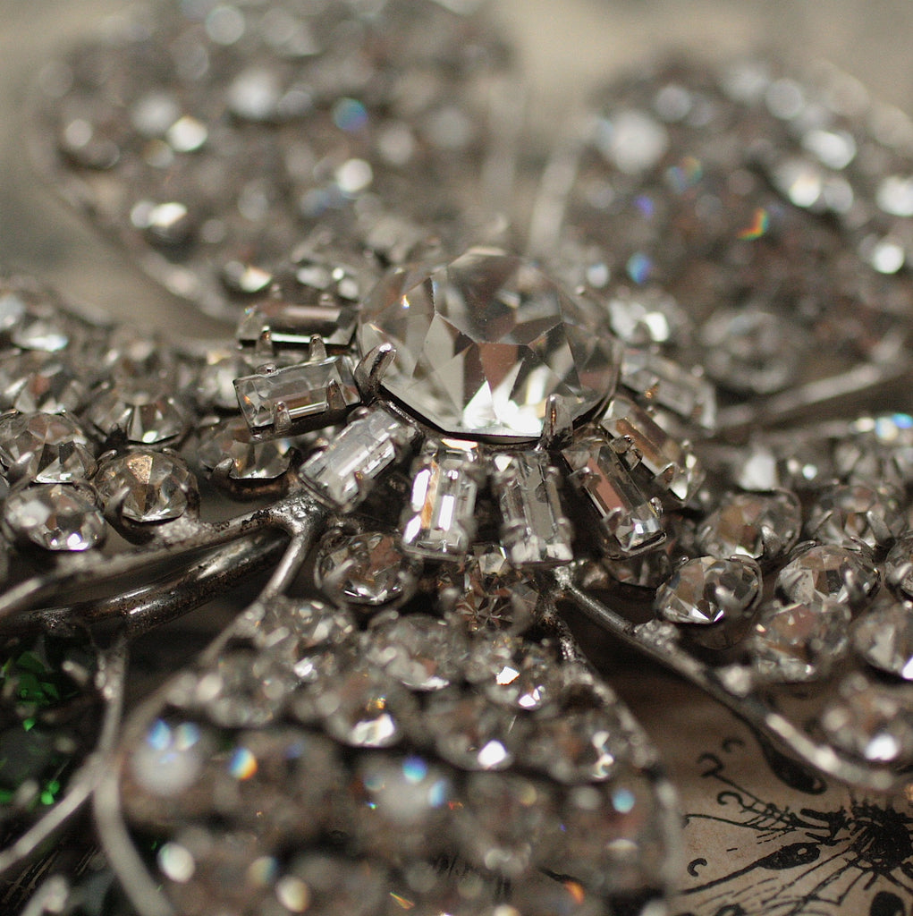【1960’s】 SRO Alum rhinestone decorated Vintage 1960s TRIAD AB Rhinestone Brooch - Gold Tone