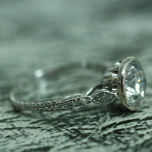 Circa 1940 Platinum & Diamond Ring