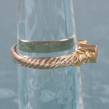 Two-tone Diamond Solitaire with Rope Band
