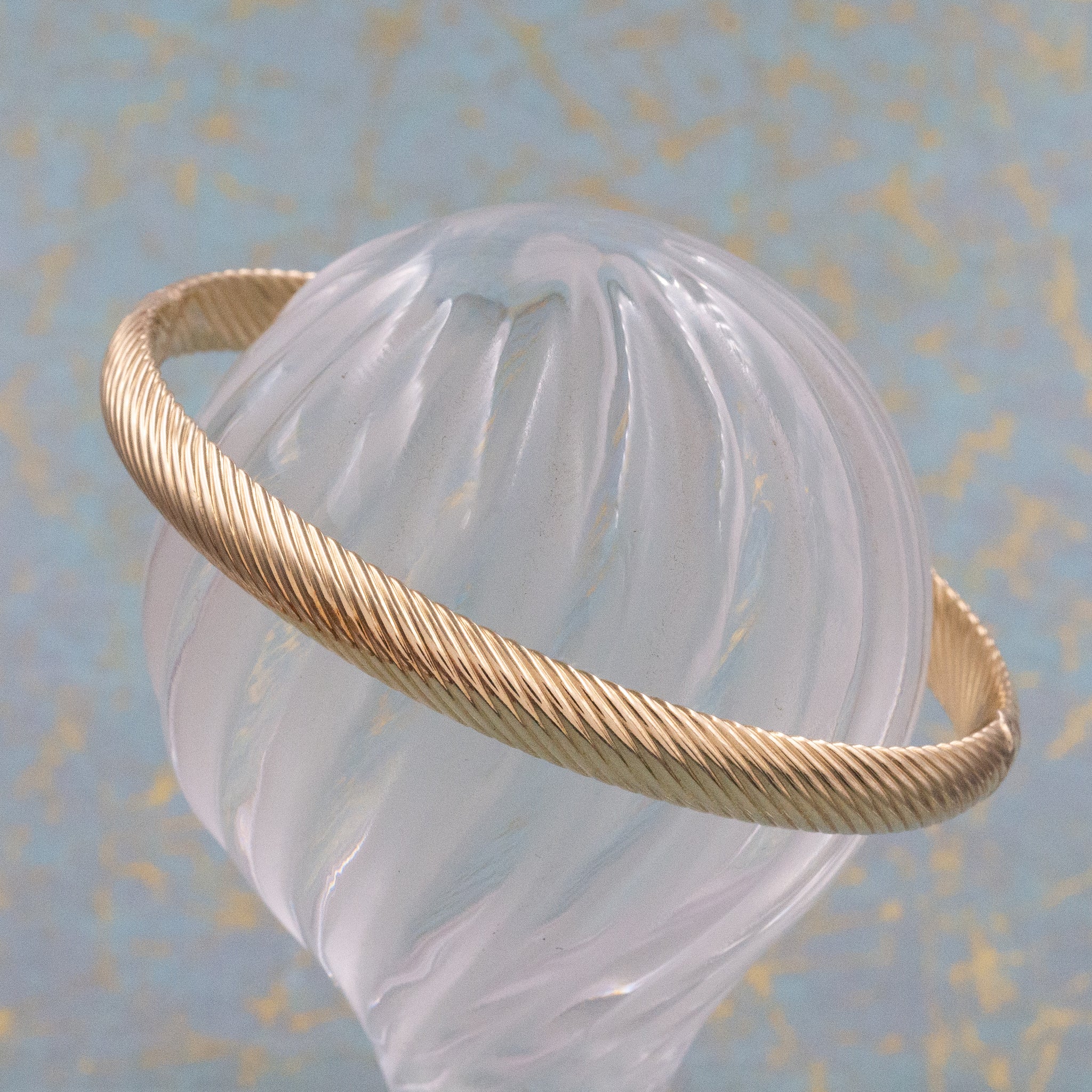 Gold Rib Textured Bangle Gold Bangle with Slanted Rib Pattern – Pippin Vintage Jewelry