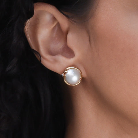 Mabé Pearl Button Earrings c1980