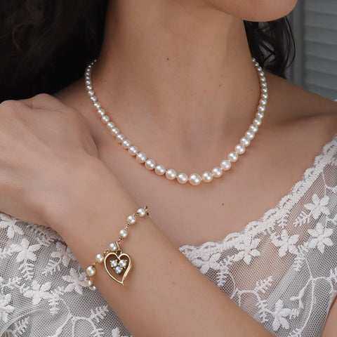 Graduated Strand of Collar Length Pearls