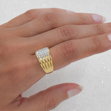 Diamond Pavé Ridged Wave Ring