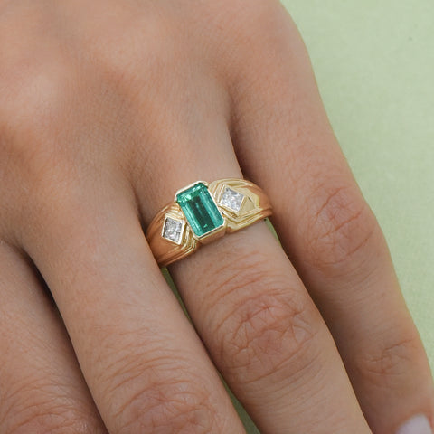 Emerald and Diamond Gold Ring c1980
