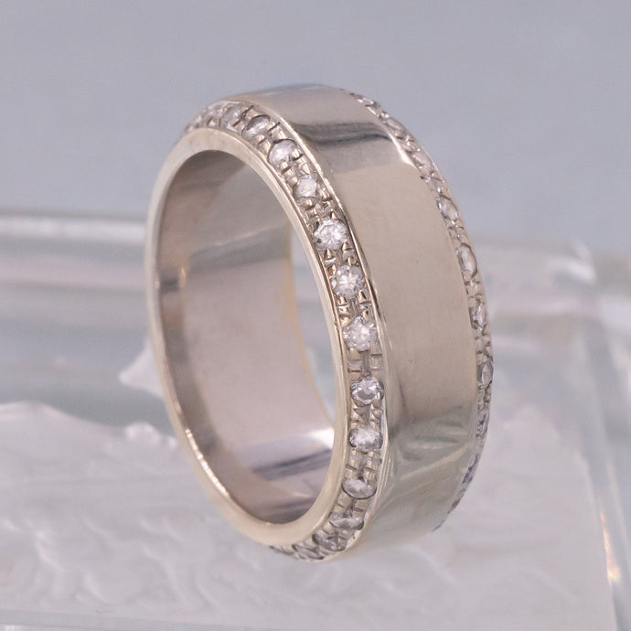 Diamond-Edged Band