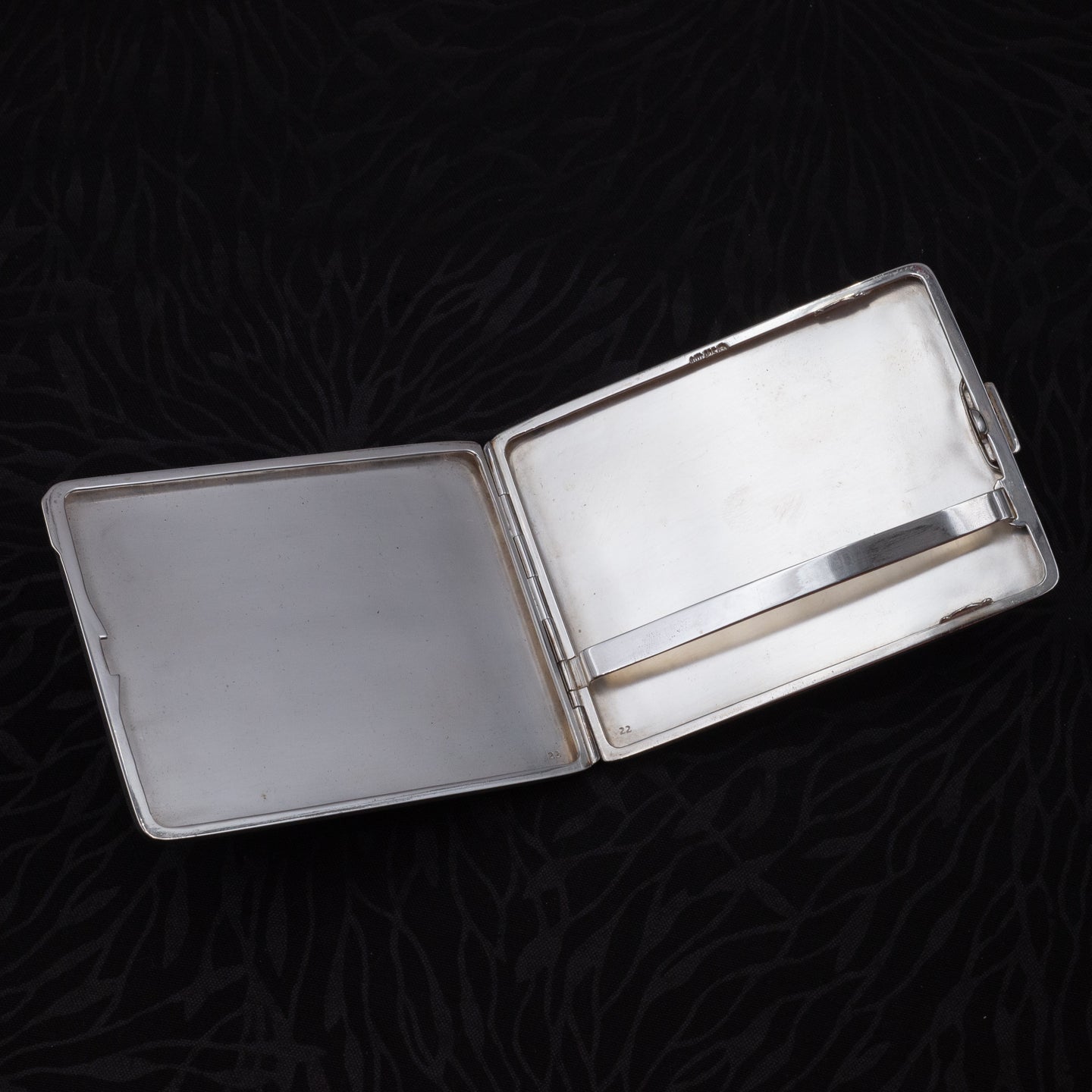 old silver cigarette case Art-Deco Sterling Cigarette Case – Pippin Vintage Jewelry old silver cigarette case Art-Deco Sterling Cigarette Case – Pippin Vintage Jewelry