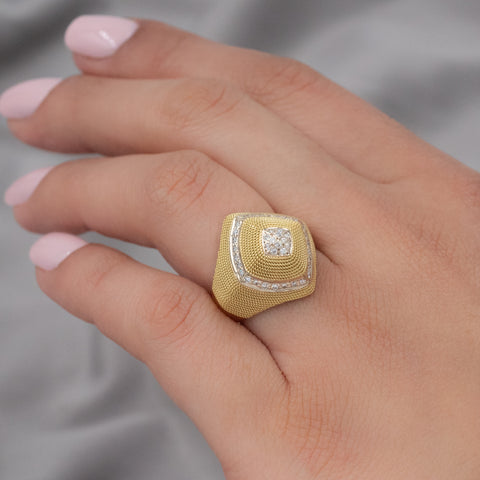 18 Karat Yellow Gold Italian Diamond Ring
