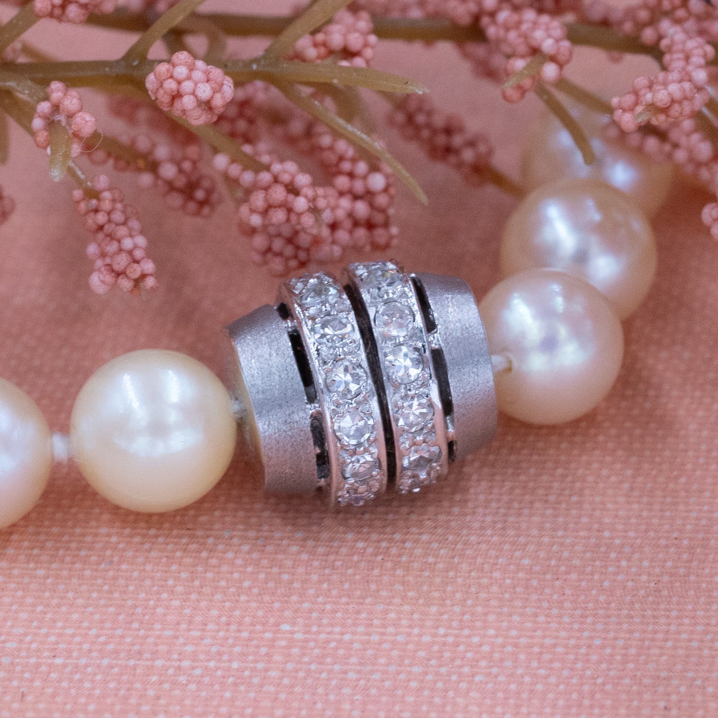 pearl klapprad Opera Length Pearls with Diamond Snap Clasp c1950 – Pippin Vintage Jewelry