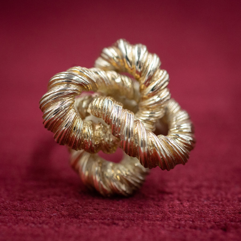 18 Karat Hand-Wrought Knot Ring – Pippin Vintage Jewelry