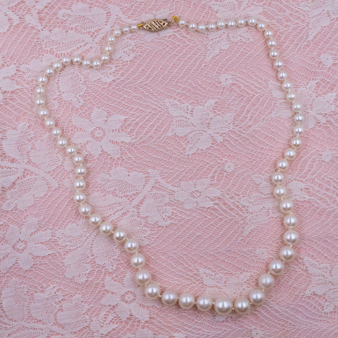 Graduated Strand of Collar Length Pearls