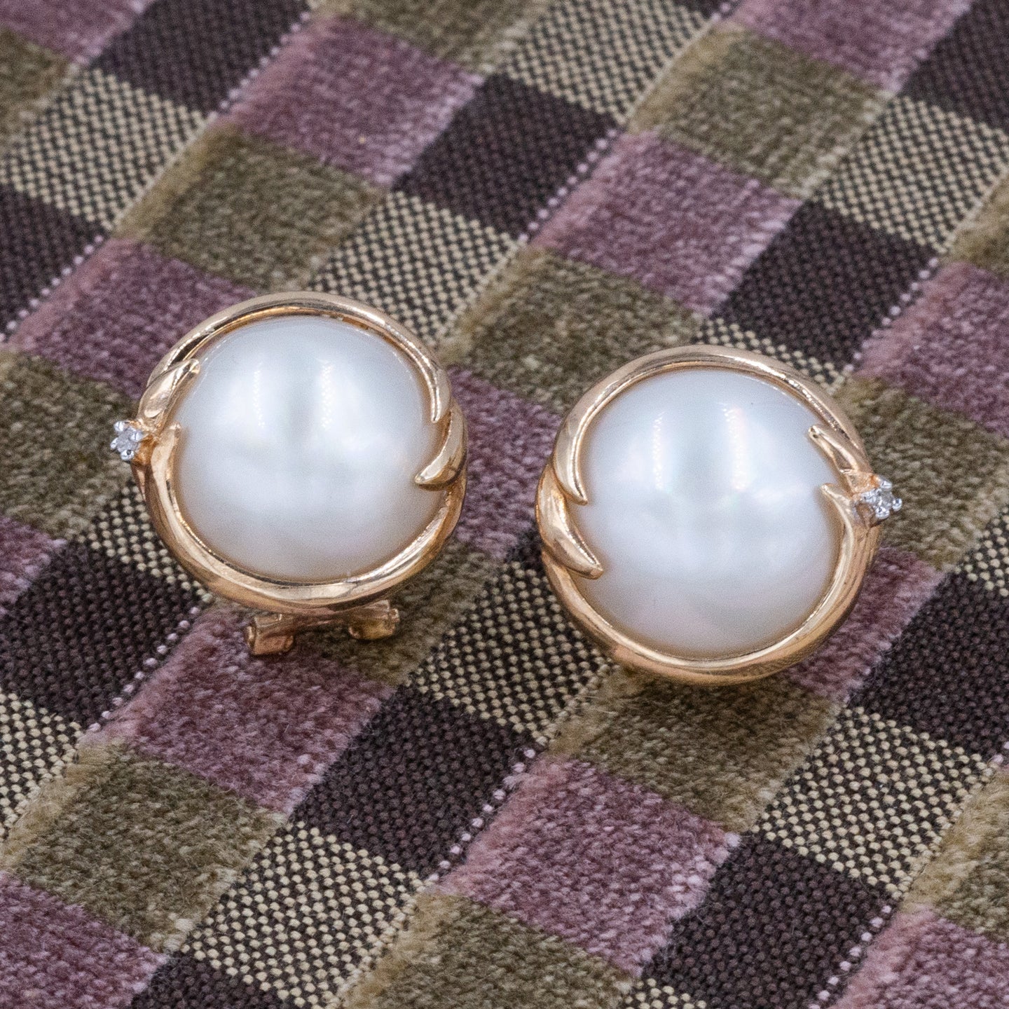 Mabé Pearl Button Earrings c1980