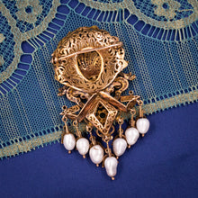 Ornate Georgian Revival Brooch c1930