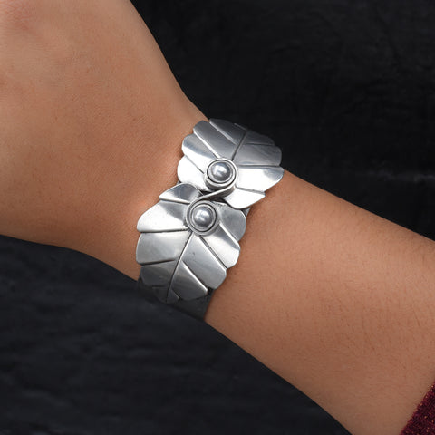 Sterling Botanical Rebajes Cuff c1950