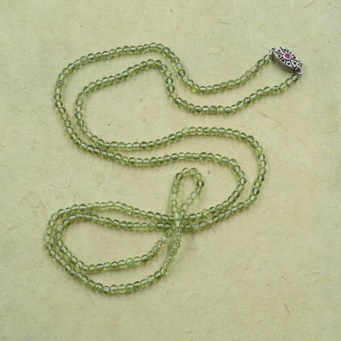 Peridot Bead Necklace c1920