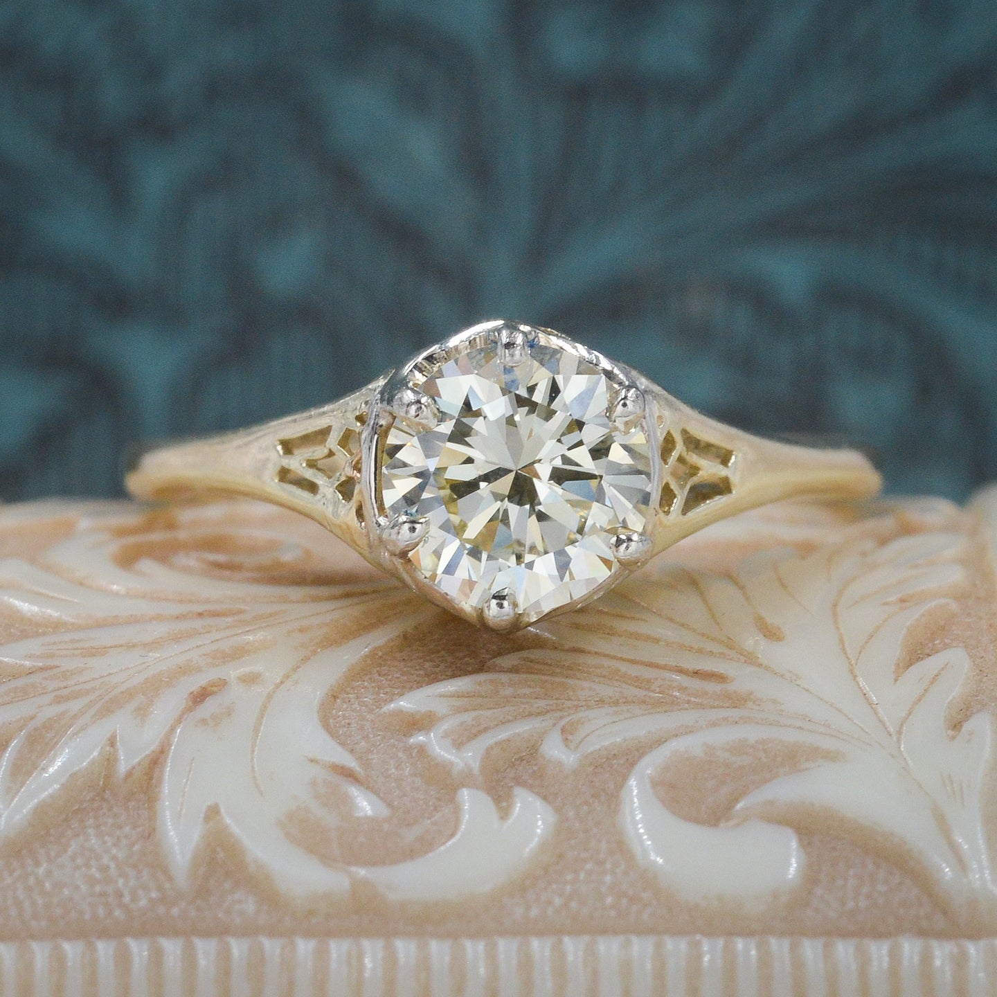 .85 carat Diamond Solitaire Gold Filigree Ring c1930
