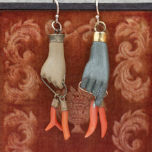 Lava Mano e Cornicelli Earrings c1840