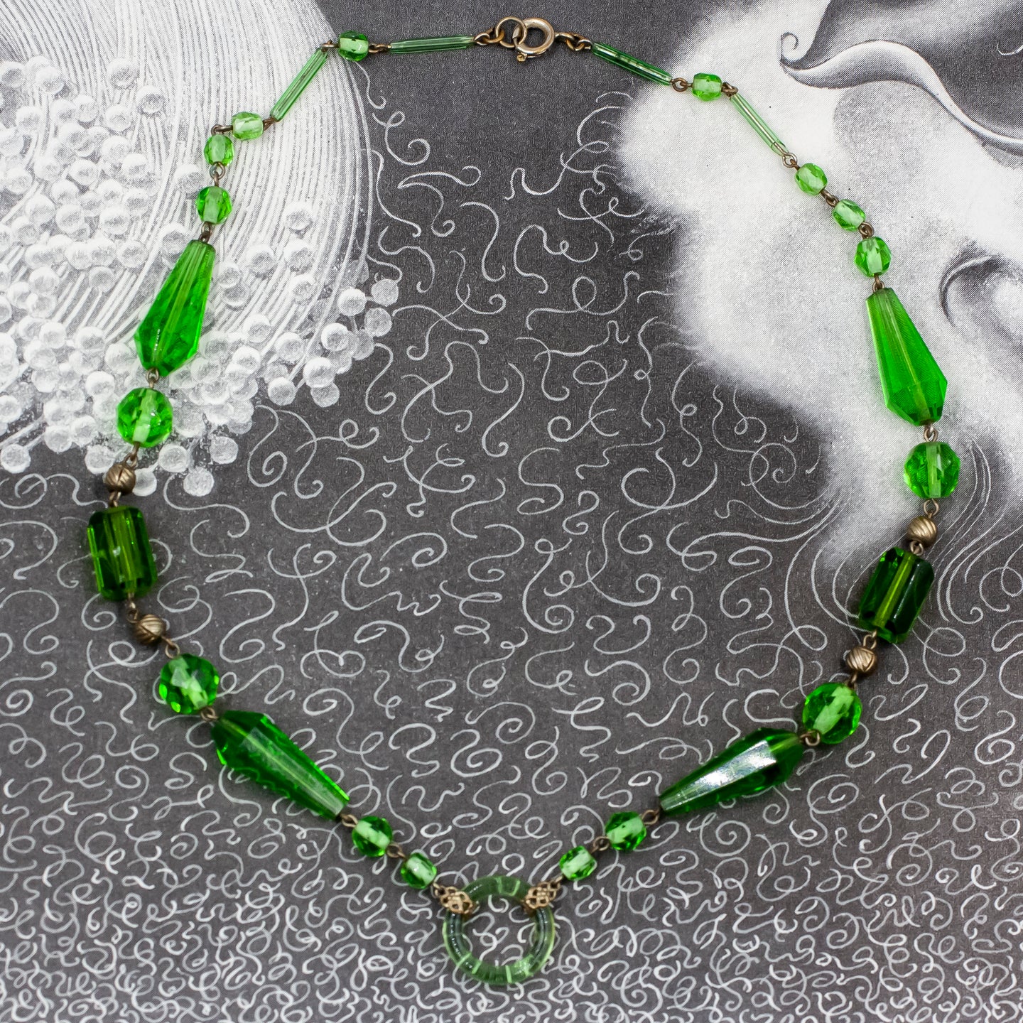Green Czech Glass Collar Necklace c1930