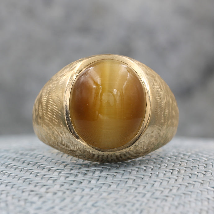 Cat's Eye Cabochon Ring c1960s