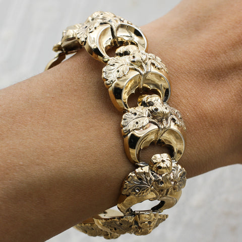 c1850 18k Repoussé Bracelet