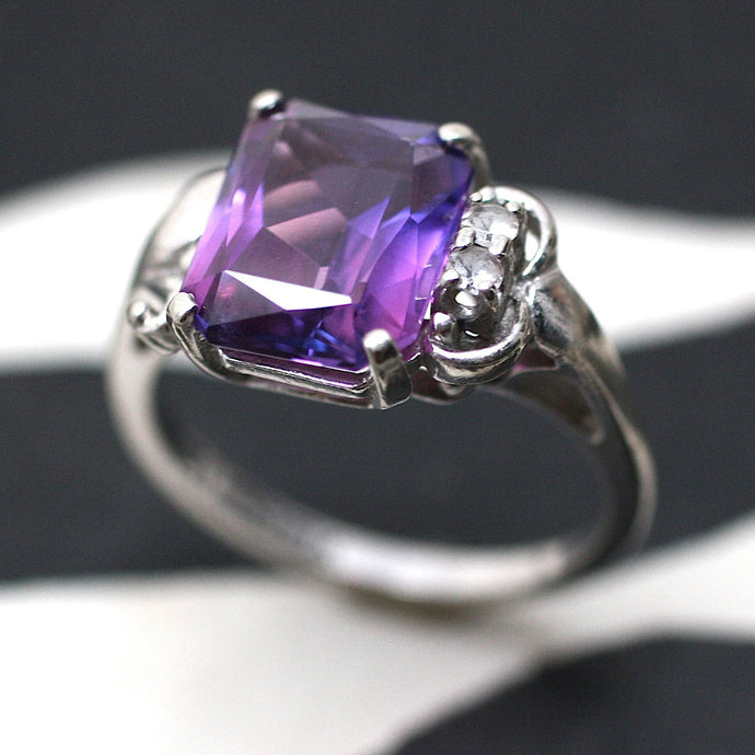 Circa 1950 10K Synthetic Alexandrite & White Sapphire Ring