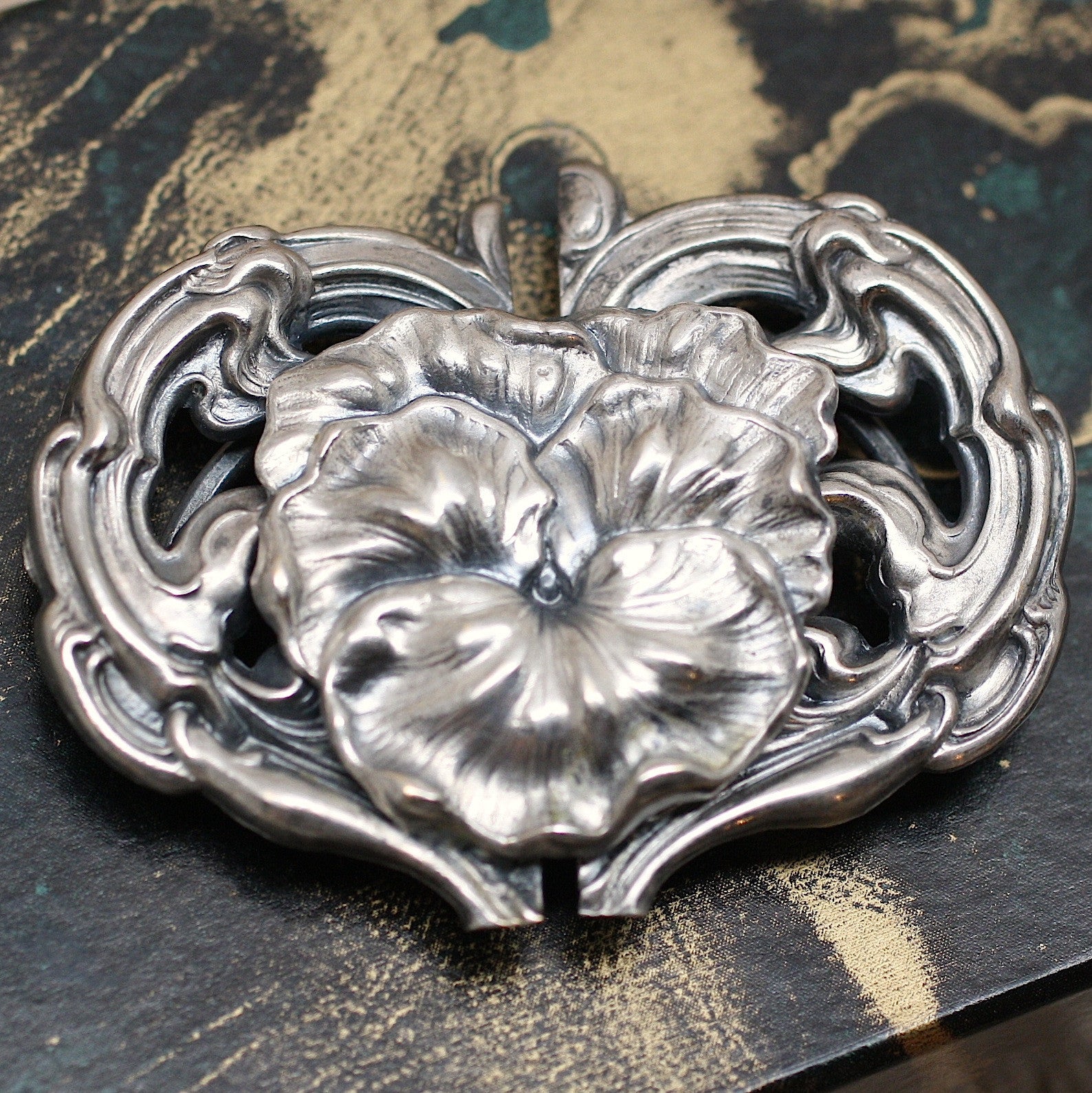 rin【OLD SEVRES  1846年製銀装飾総手描色絵貴婦人図飾皿】 オールド・セーブル 1846年製 瑠璃地色絵金彩婦人図皿 ヴァリ