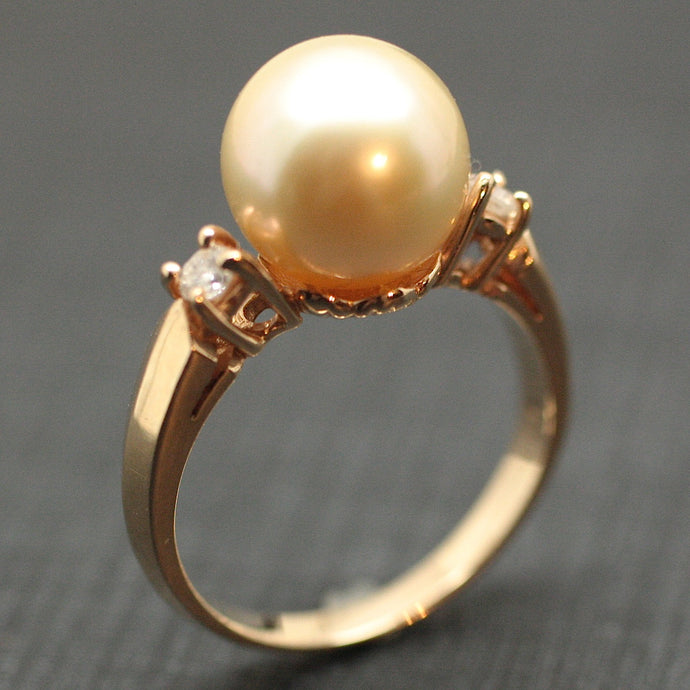 Circa 1970 14K Golden South Sea Pearl Ring