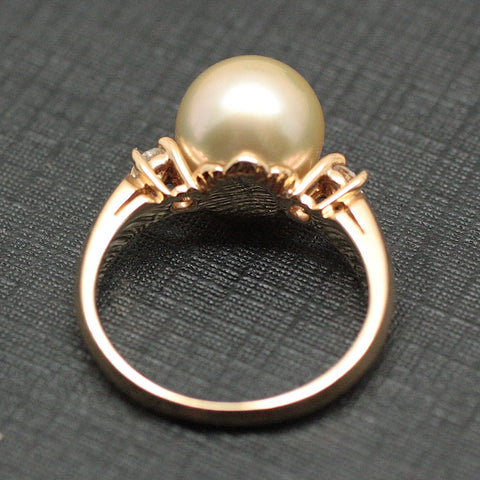 Circa 1970 14K Golden South Sea Pearl Ring