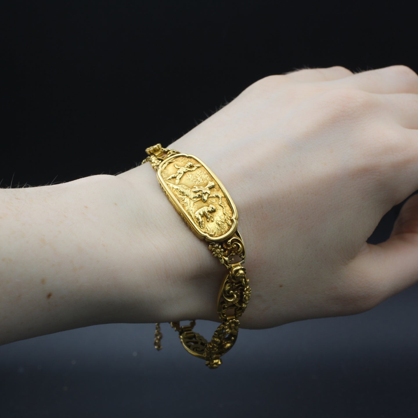 louis bracelet womens 18k