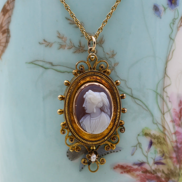 c1870 18k Hardstone Cameo Pendant