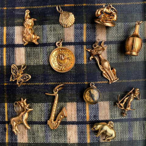 Vintage Skinny Cat Charm