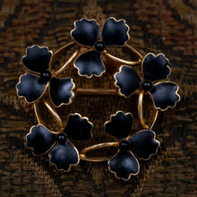 Black Clover Wreath Pin c1900