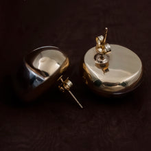 Two-tone button Earrings