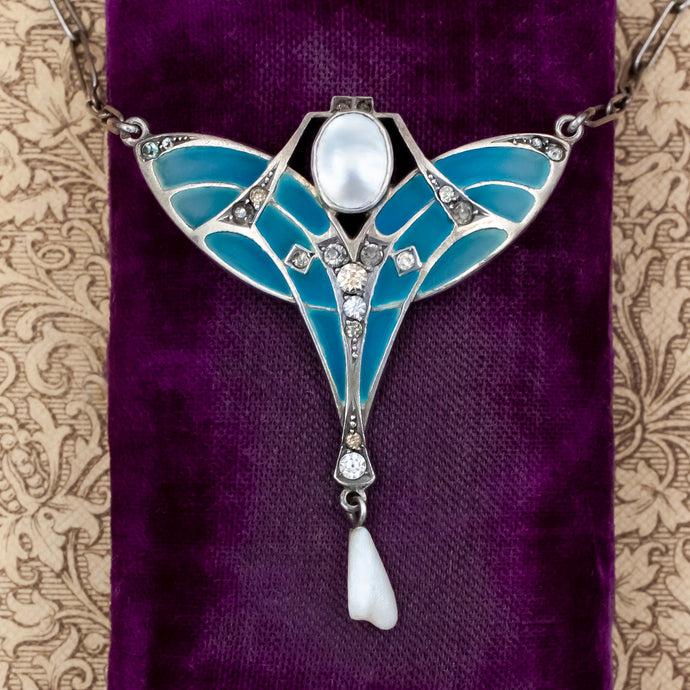 Plique-à-jour Art Nouveau Pendant c1900