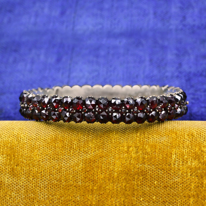 Bohemian Garnet Hinged Bangle c1880