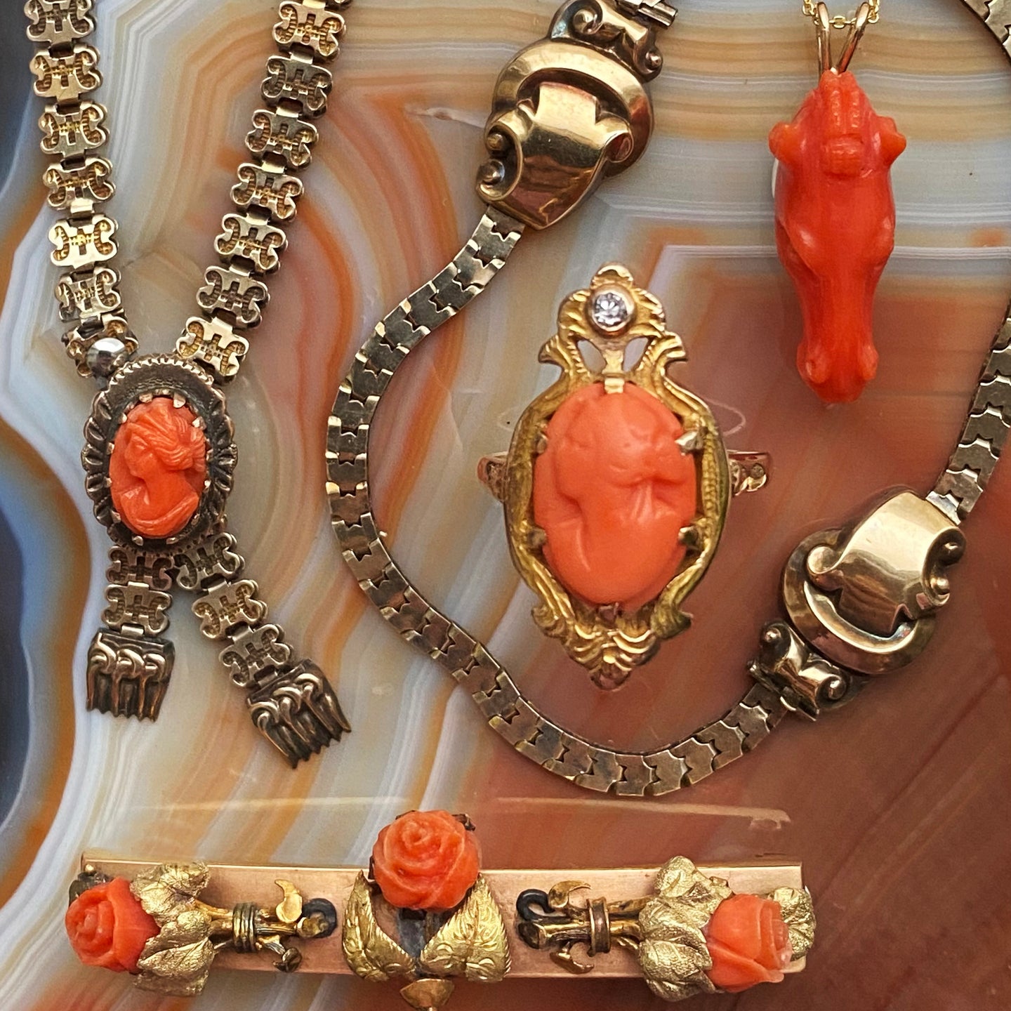 Set of costume jewelry including elements of rhinestone … | Drouot.com